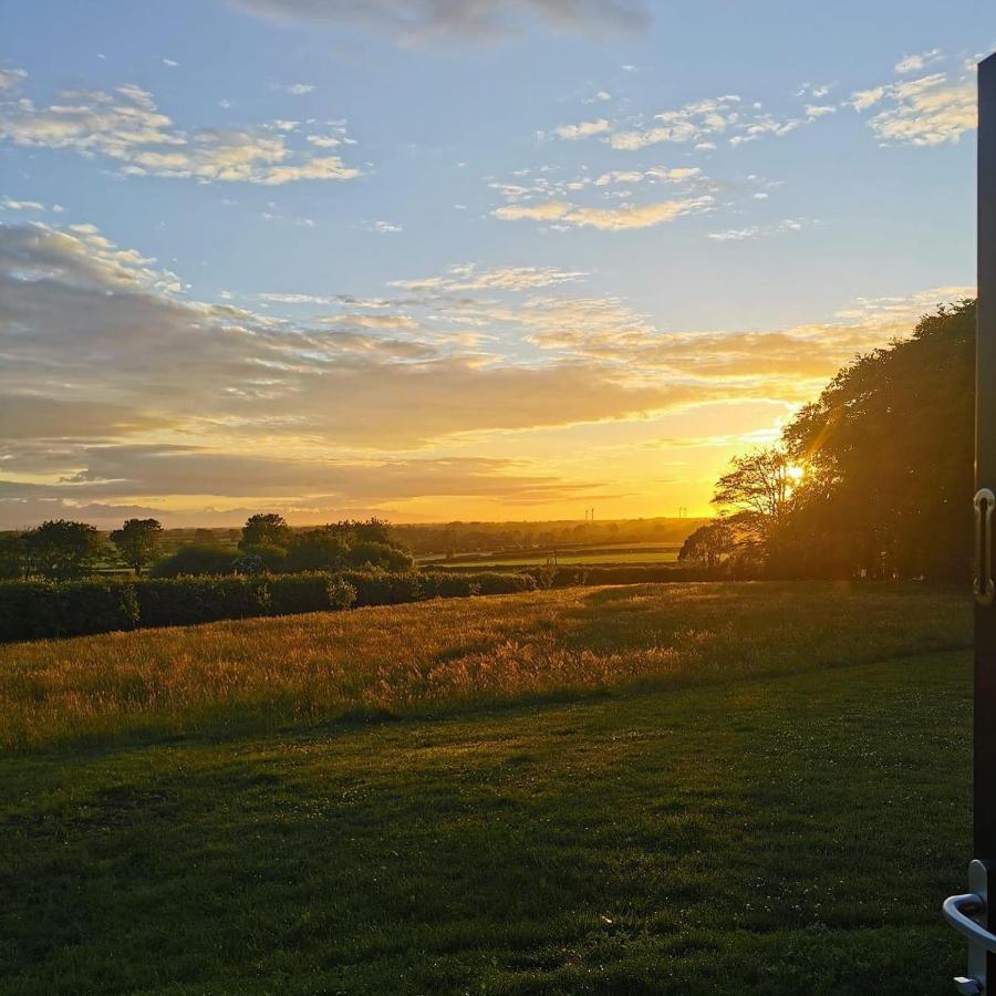 Further Space At Thornfield Luxury Glamping Pods, The Dark Hedges, Ballycastle Ballymoney Bagian luar foto